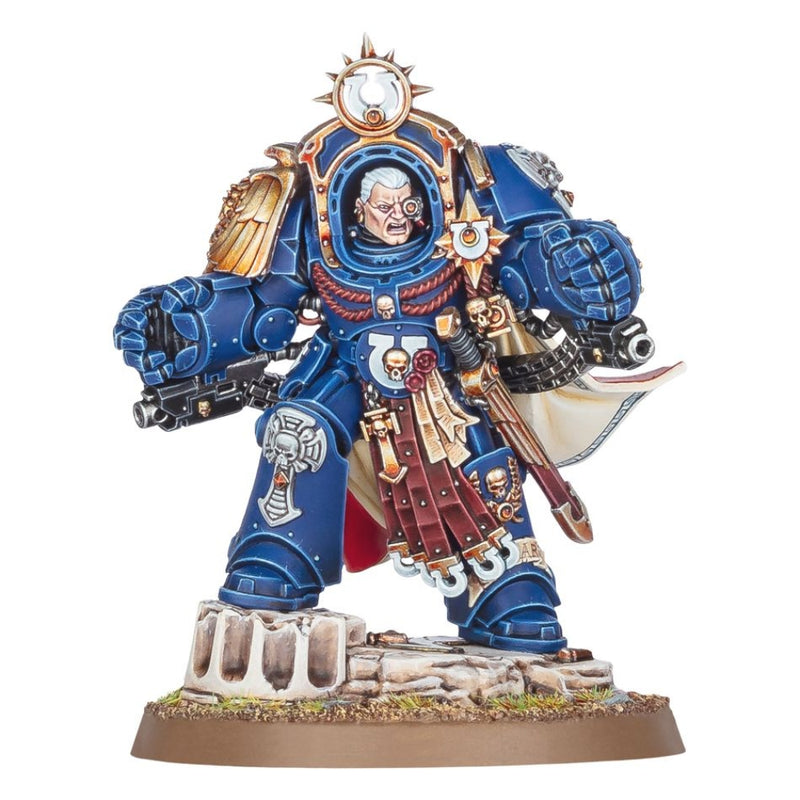 Marneus Calgar in Armour of Antilochus - WH40k: Ultramarines
